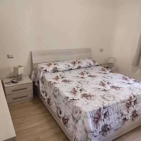 Comodo Per Due Persone. Apartment